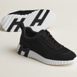 Hermès Bouncing sneaker sz 38.5
$1,000